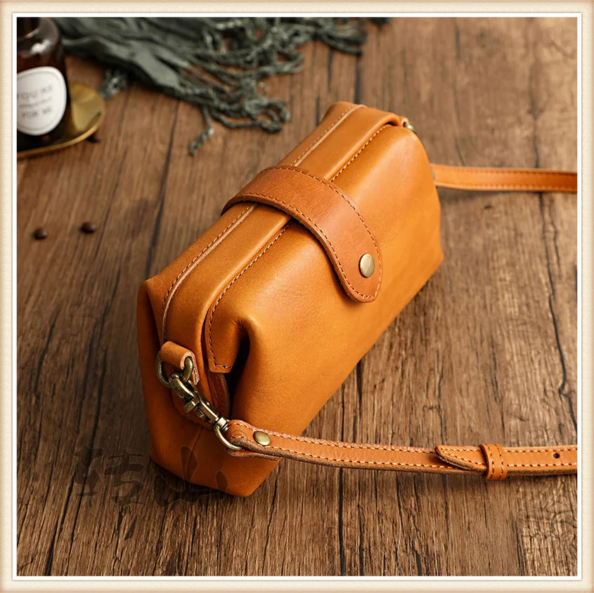Alma Compact Doctor Bag in Italian Leather