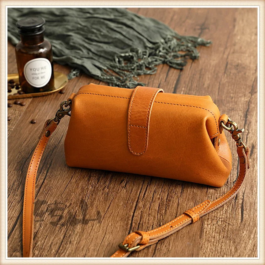 Alma Compact Doctor Bag in Italian Leather