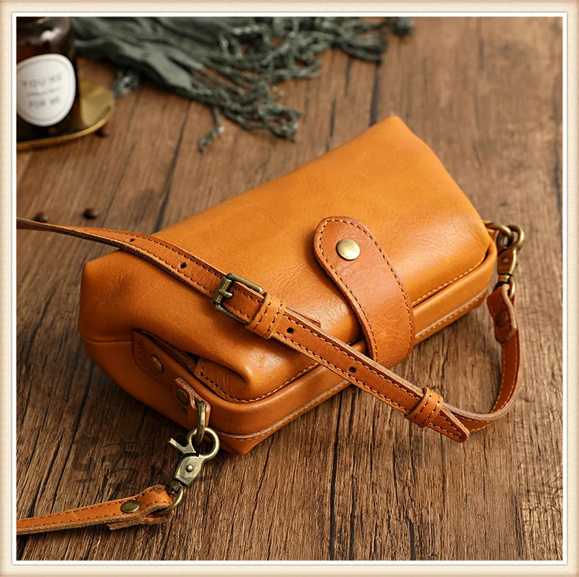 Alma Compact Doctor Bag in Italian Leather